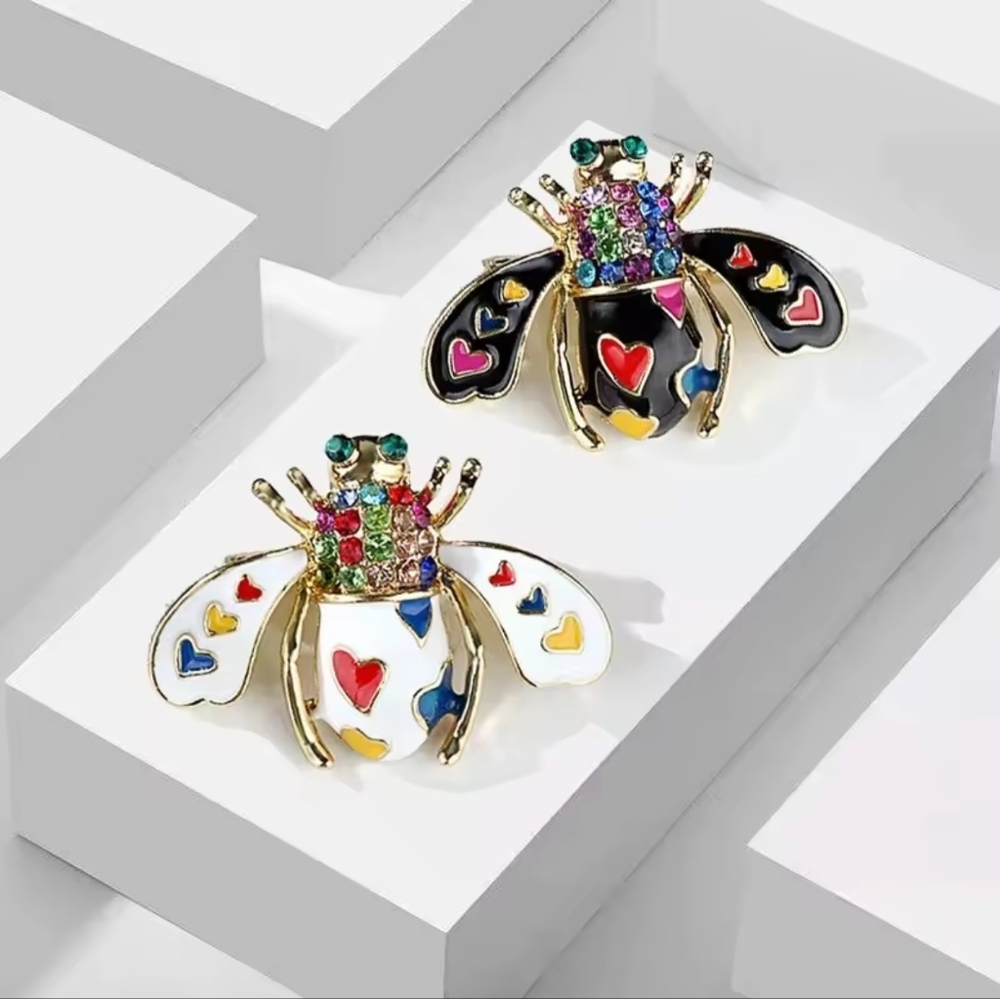 Multicolor Heart Bug Brooch - Picture 3 of 6